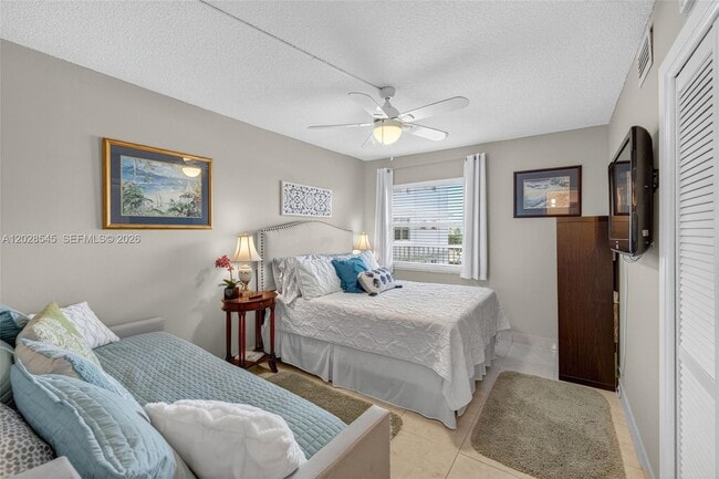 Building Photo - 121 Golden Isles Dr
