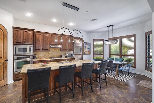 Building Photo - 15203 Lariat Trail
