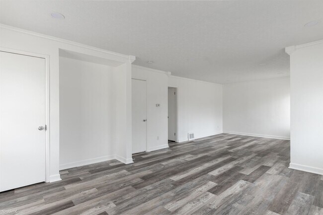 Building Photo - 3 br, 2 bath House - 513 Henry Street