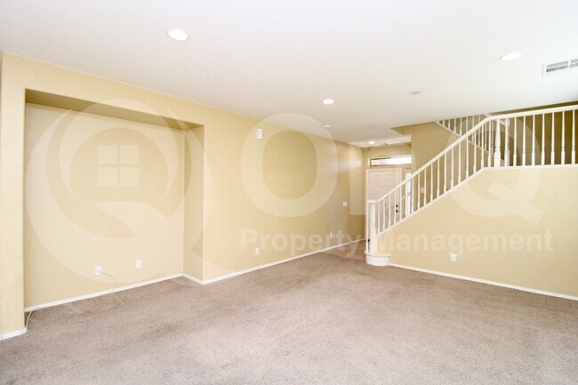 Building Photo - 3074 S Southwind Dr