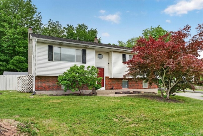 Building Photo - 76 Maureen Dr