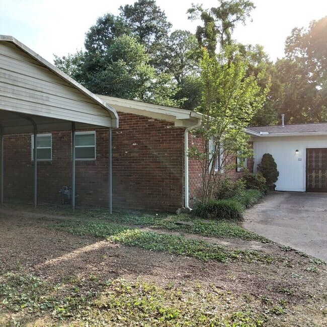 Building Photo - Holiday Gardens Subdivision