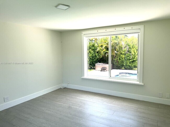 Building Photo - 7720 SW 147th Terrace