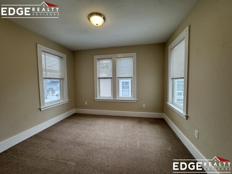 Building Photo - 4 Franklin St