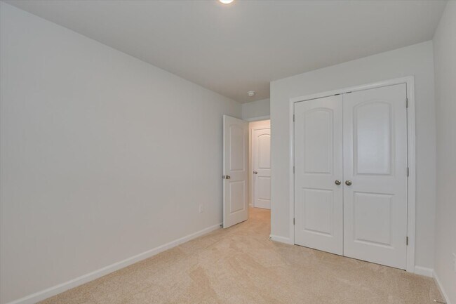 Building Photo - 4315 Newland St