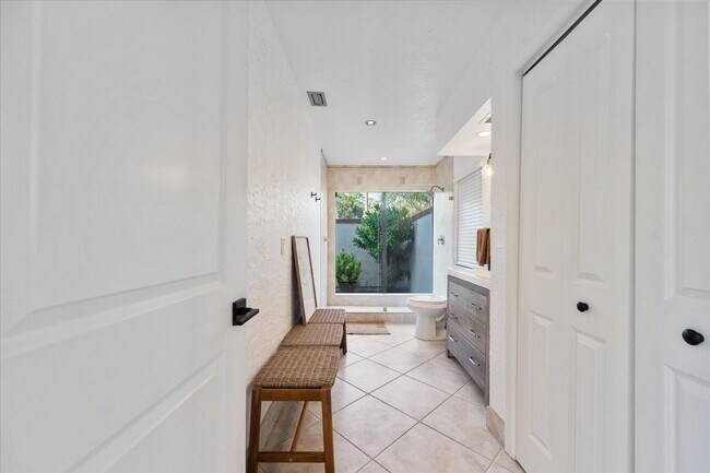 Building Photo - 12638 Quercus Ln