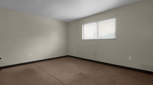 Building Photo - 1 Bedroom Townhouse Apartment