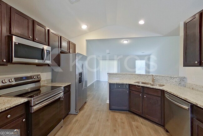 Building Photo - 113 Ebenezer Blf Wy