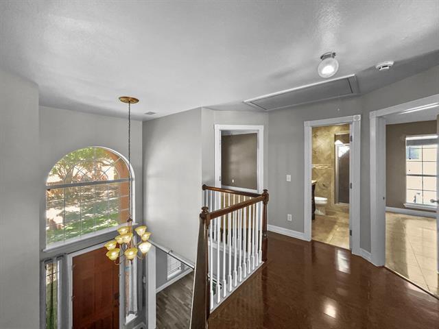 Building Photo - 2132 Cliffside Dr