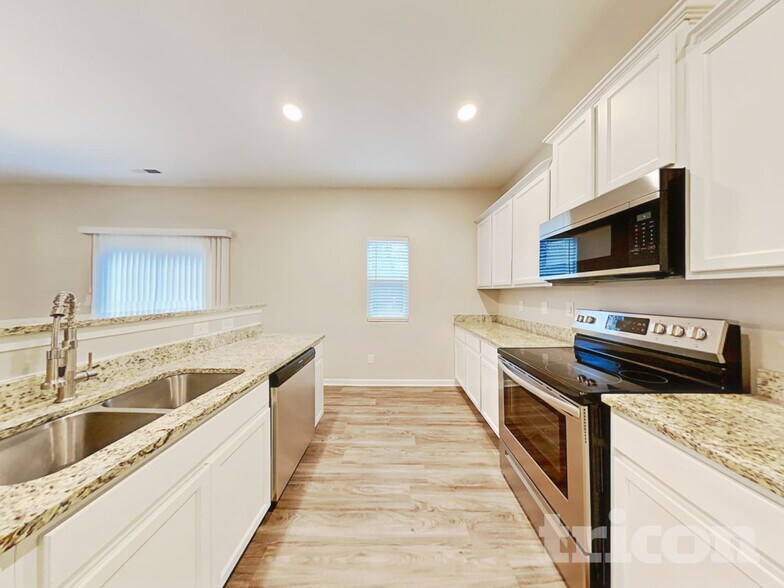 Building Photo - 945 Joselynn Drive