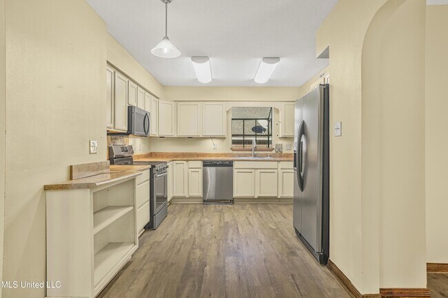 Building Photo - 4409 Shadow Wood Cir
