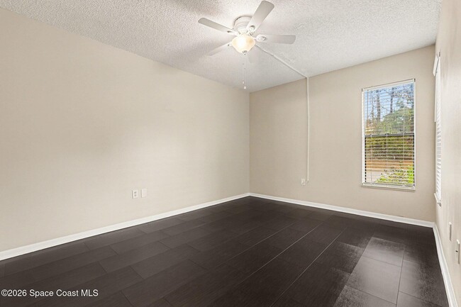 Building Photo - 1011 Clearmont St NE