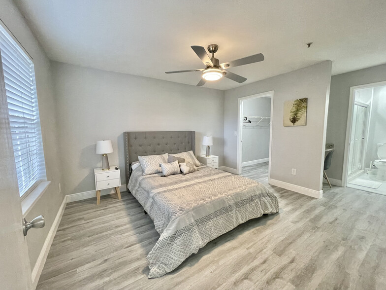 Bedroom - 7250 Westpointe Blvd