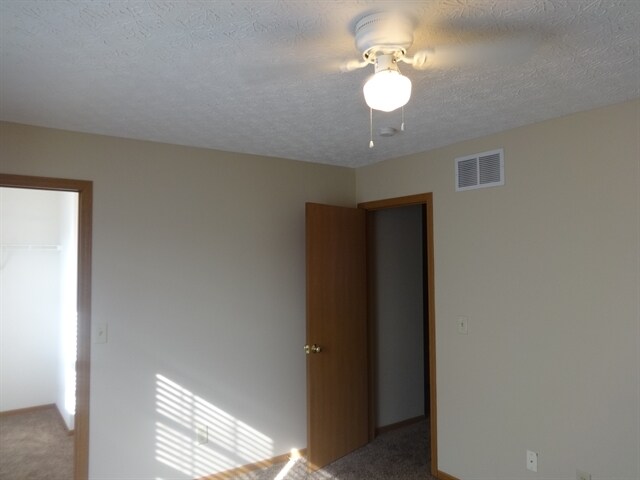 Building Photo - 4242 Honey Bee Ct