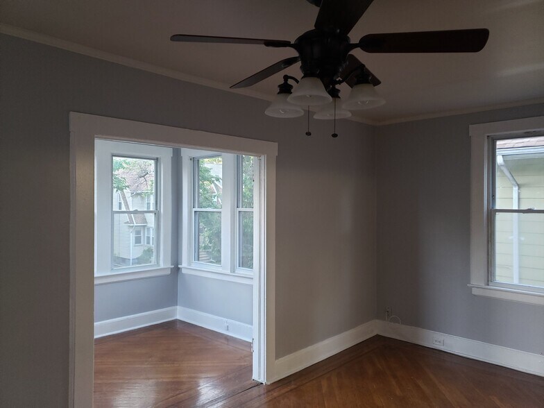 Building Photo - 220 Ward Pl