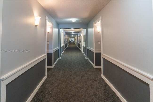 Building Photo - 3101 Oakland Shores Dr