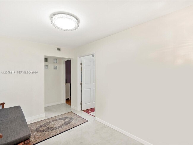 Building Photo - 18071 Biscayne Blvd