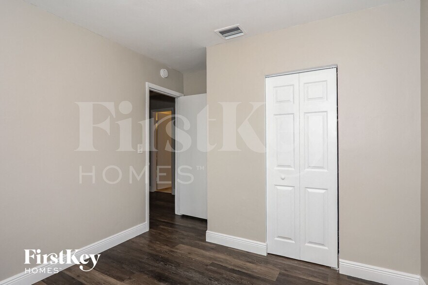 Building Photo - 2921 NW 157th Terrace