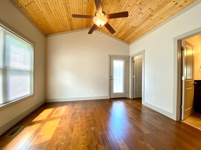 Building Photo - Beautiful Newer Construction in WAVL
