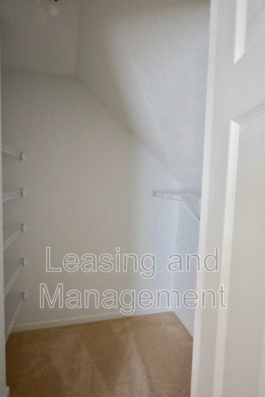 Building Photo - 3387 Queensgate Way
