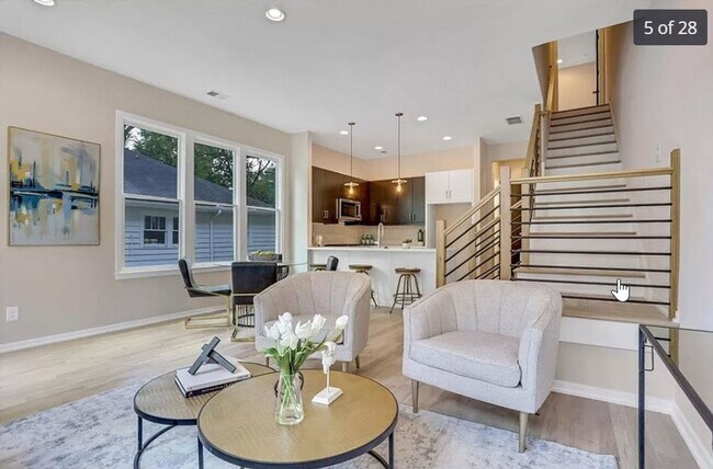 Building Photo - Charming 2BR House in Atlanta