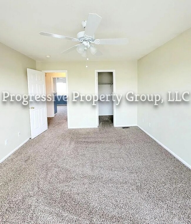 Building Photo - Beautiful 4-Bedroom Gem in the Heart of Br...