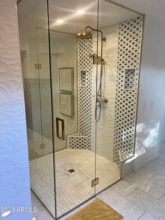 Building Photo - 4450 E Camelback Rd