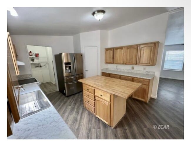 Building Photo - 1306 Dotta Dr