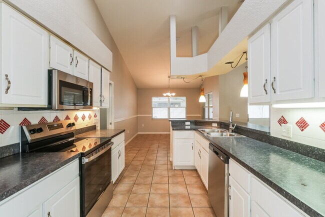 Building Photo - 2607 Pine Valley Dr