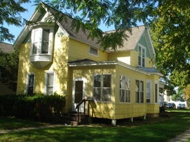 Building Photo - 1415 Ferry St