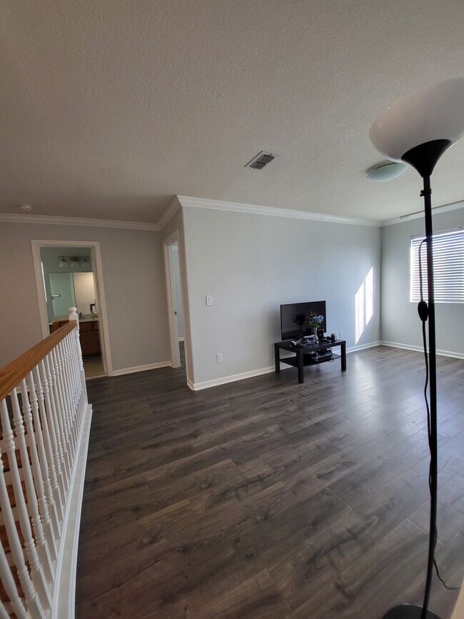 Building Photo - 920 Garcia Dr