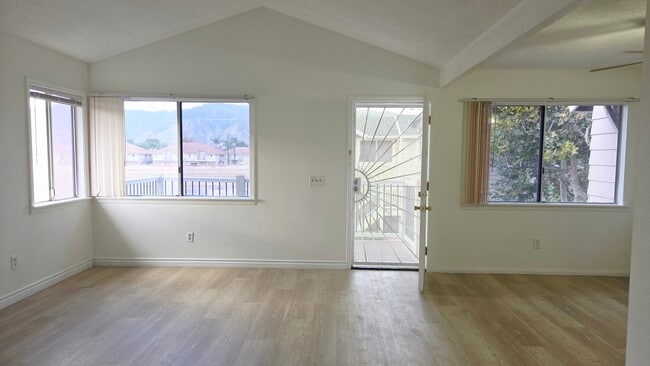 Building Photo - Walnut Drive.
