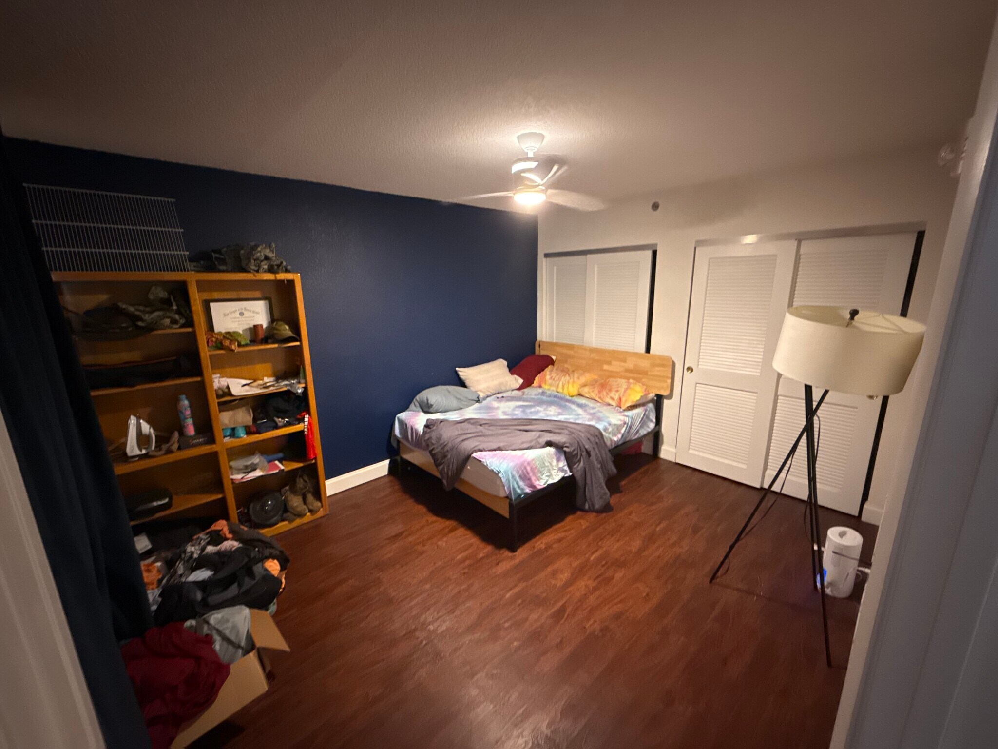 Bedroom - 301 Grinnell St