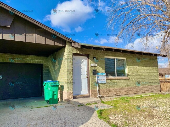 Building Photo - 1137 Arnold Dr