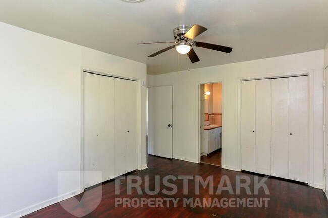 Building Photo - 507 Adams Ave