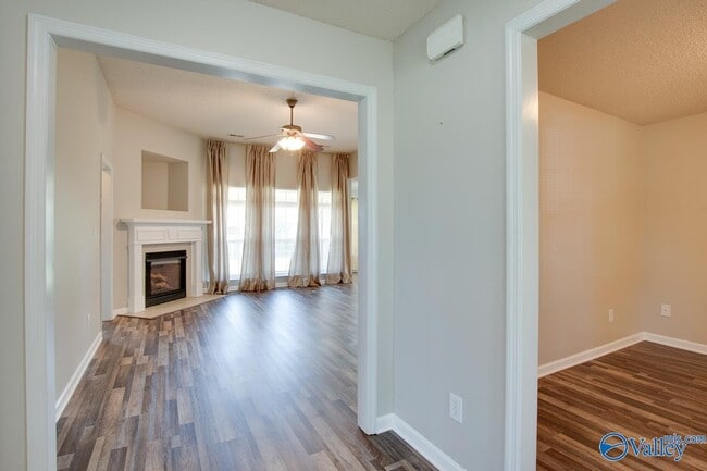 Building Photo - 4808 SE Canterwood Dr
