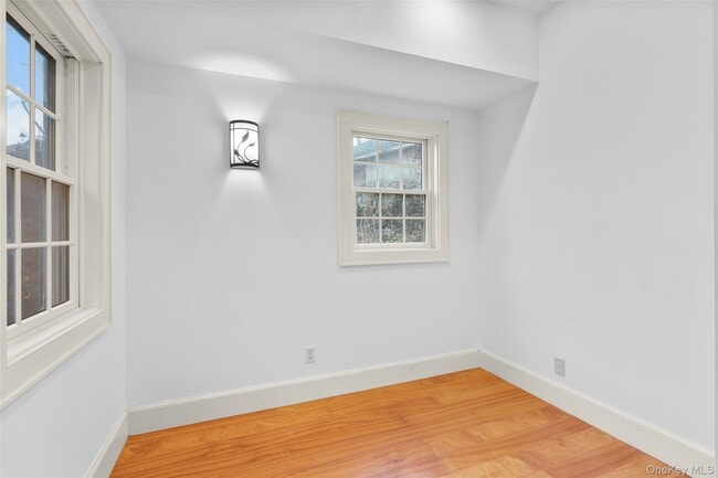 Building Photo - 55 Moran Pl