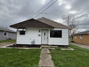 Building Photo - 2626 Dorothy Ave NE