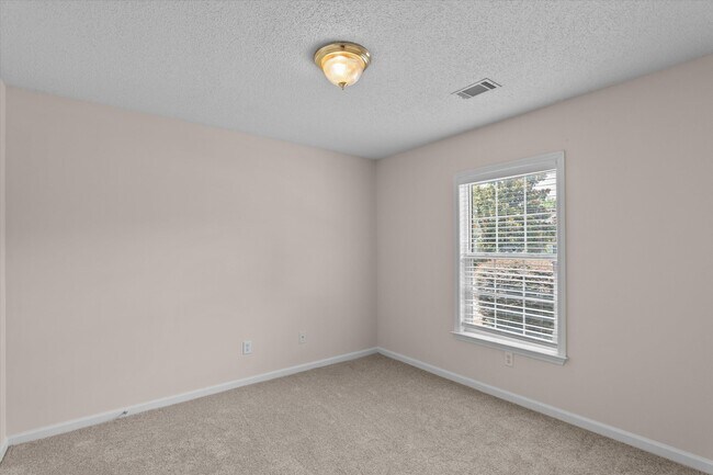 Building Photo - 2016 Caton Dr