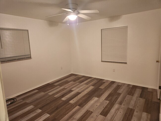 Building Photo - 17317 Whitewater Ct