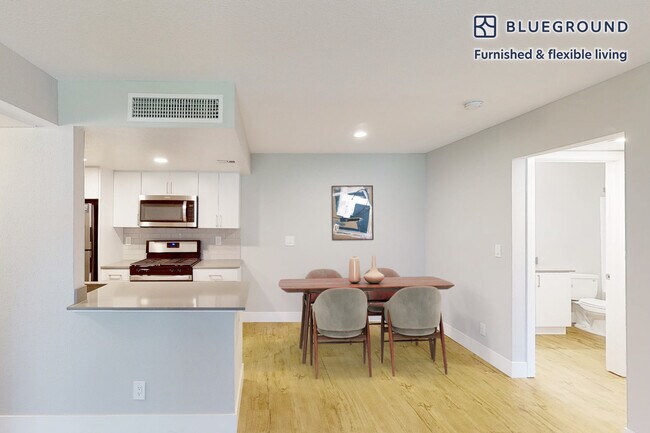 Building Photo - 3831 Orchid Ln