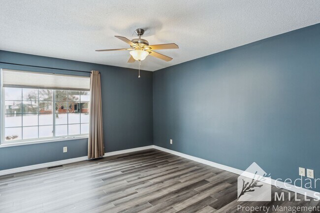 Building Photo - 4 bedroom Home in West Wichita