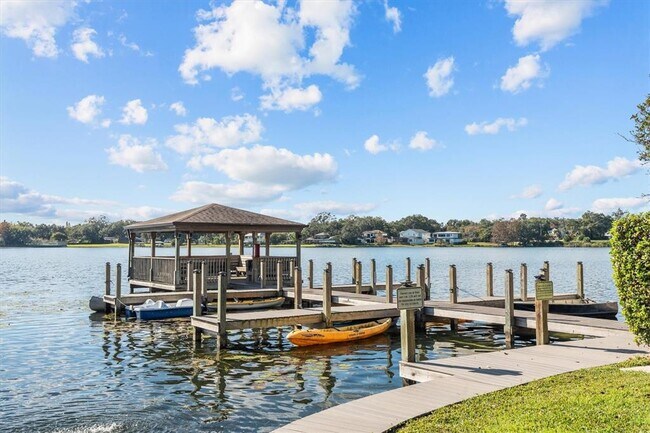 Building Photo - 784 E Michigan St