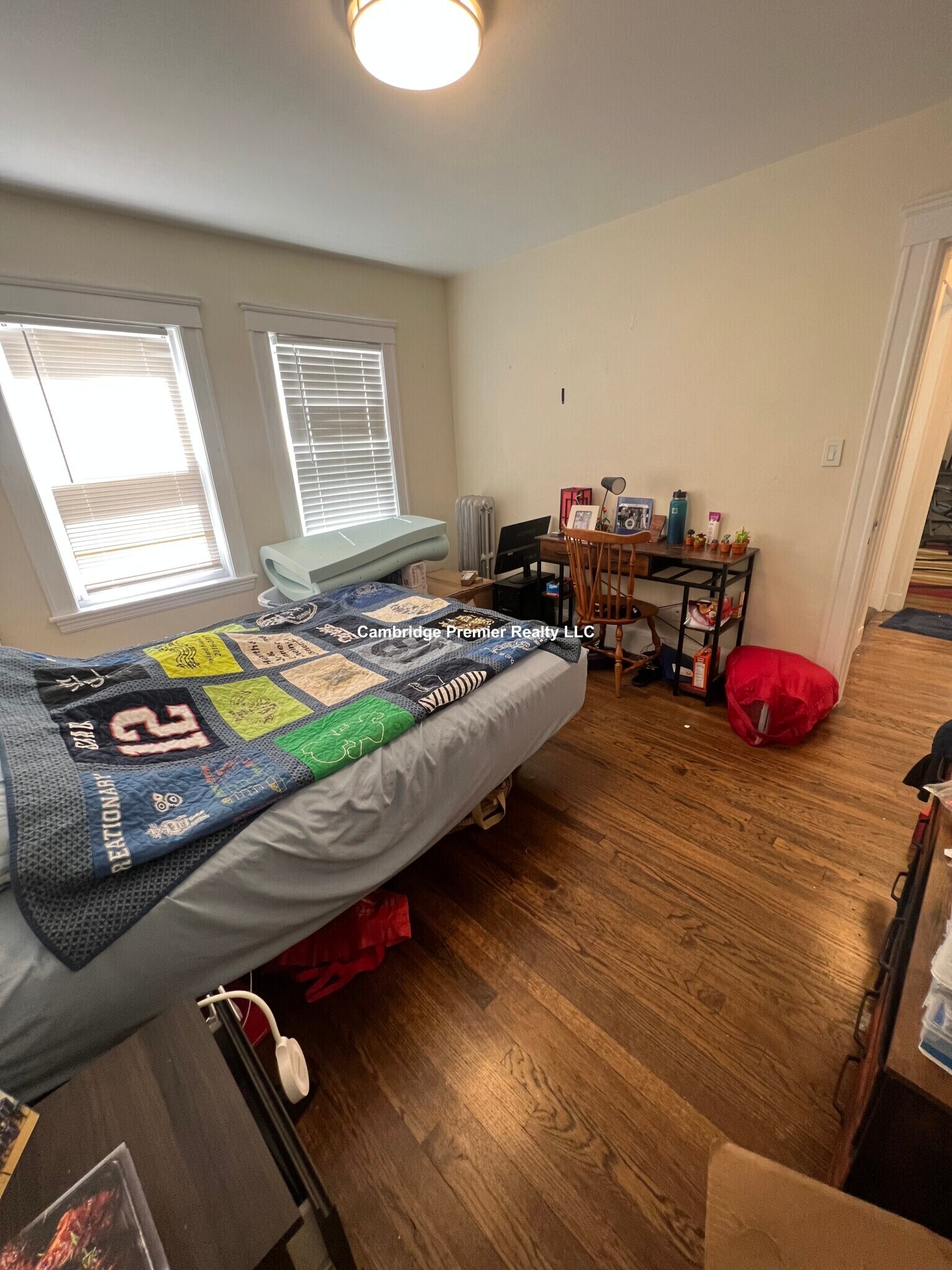 Building Photo - 117 Burget Ave