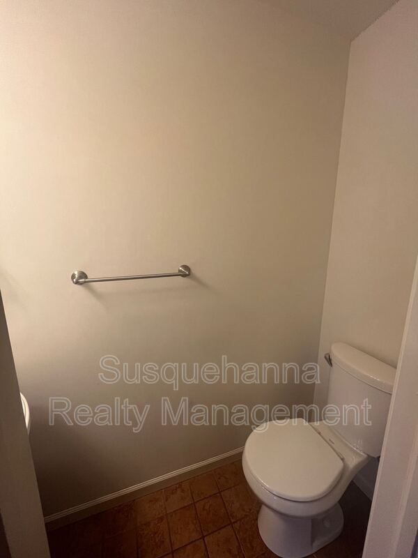 Building Photo - 68 Shady Ln