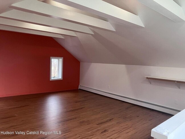 Building Photo - 133 N Rd