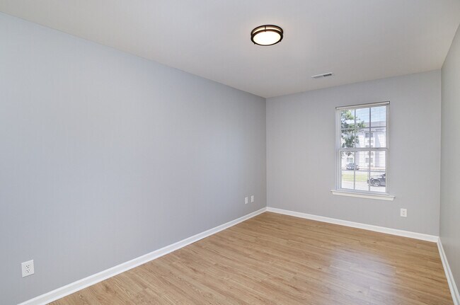 Building Photo - 4206 Wilson Ln