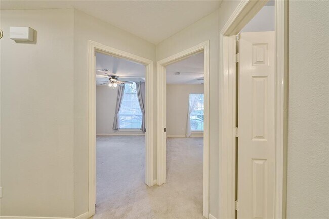 Building Photo - 12211 Longfellow Dr