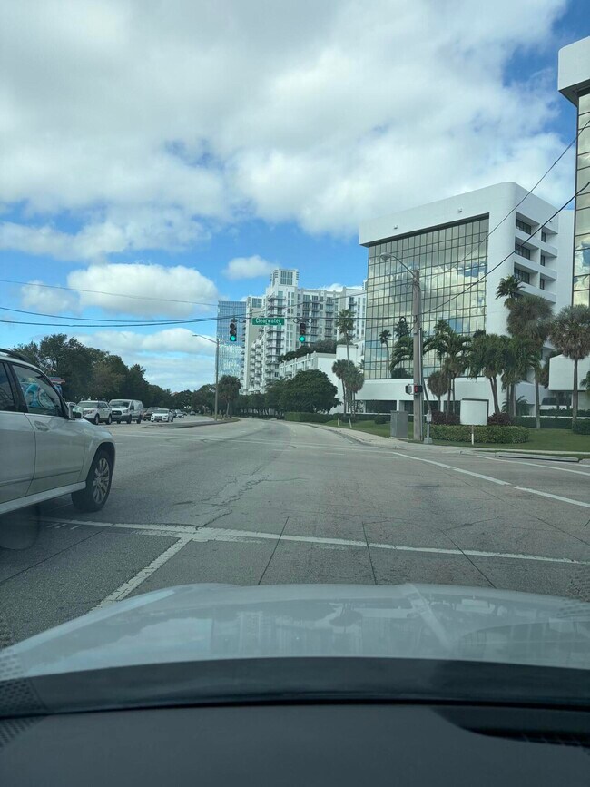 Building Photo - 300 S Australian Ave