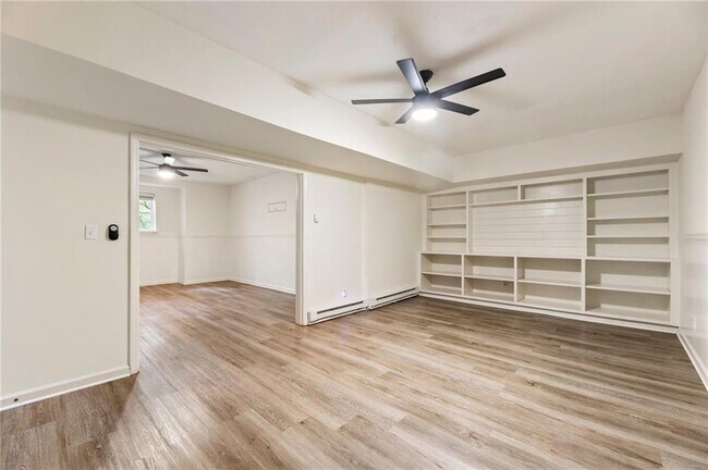 Building Photo - 330 Summerlin Dr